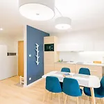 Alvista Apartment *
