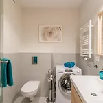Alvista Apartment *
